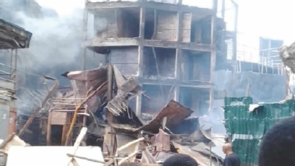 Firefighters and rescue teams responding to Afriland Tower fire in Lagos Island